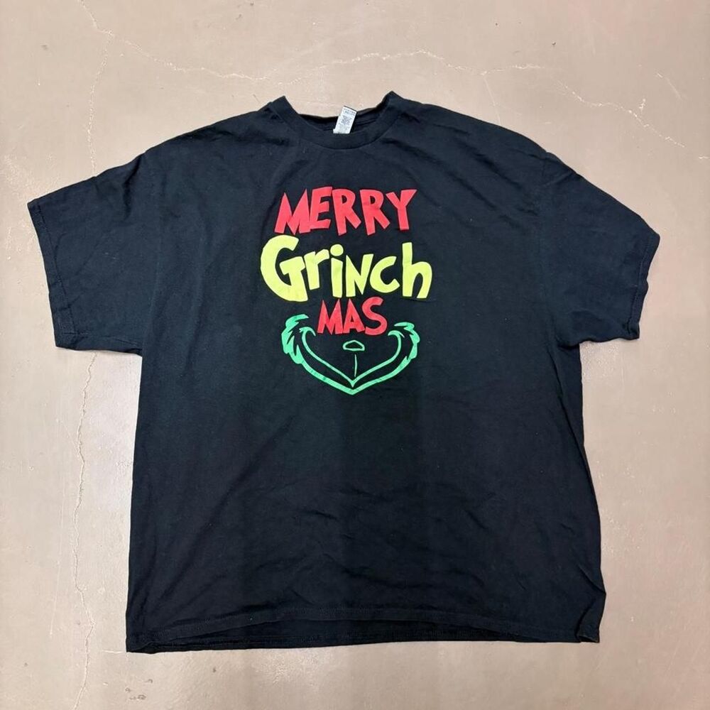 Gildan Men's Black T-shirt